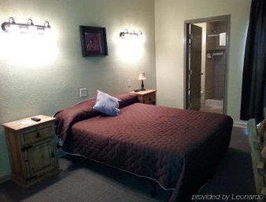Knights Inn Pearsall Buitenkant foto